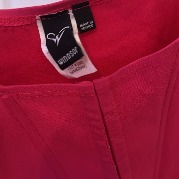 Gorgeous pink Windsor corset tank crop top😍🩷 - Picture 3 of 3